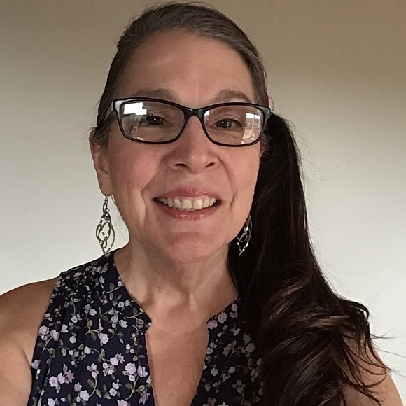 Meet your Posher, Tina - Picture 4 of 7